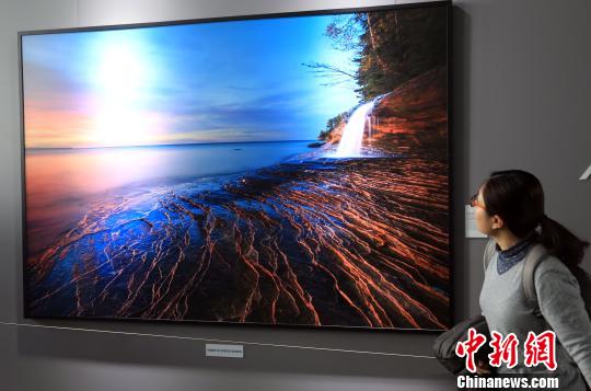 ������ ��