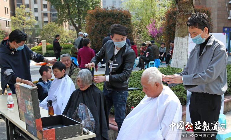 让爱走动大型志愿服务活动2.jpg 让爱走动大型志愿服务活动2.jpg